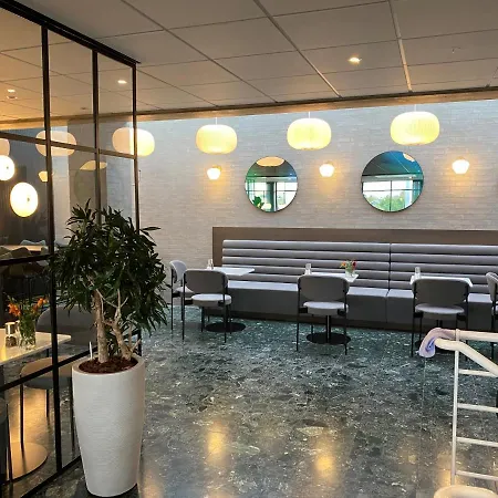 Western Hotel 4*