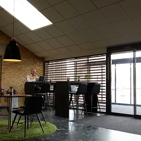 Western 4* Фредерисия