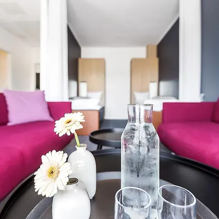 Western Hotel 4*